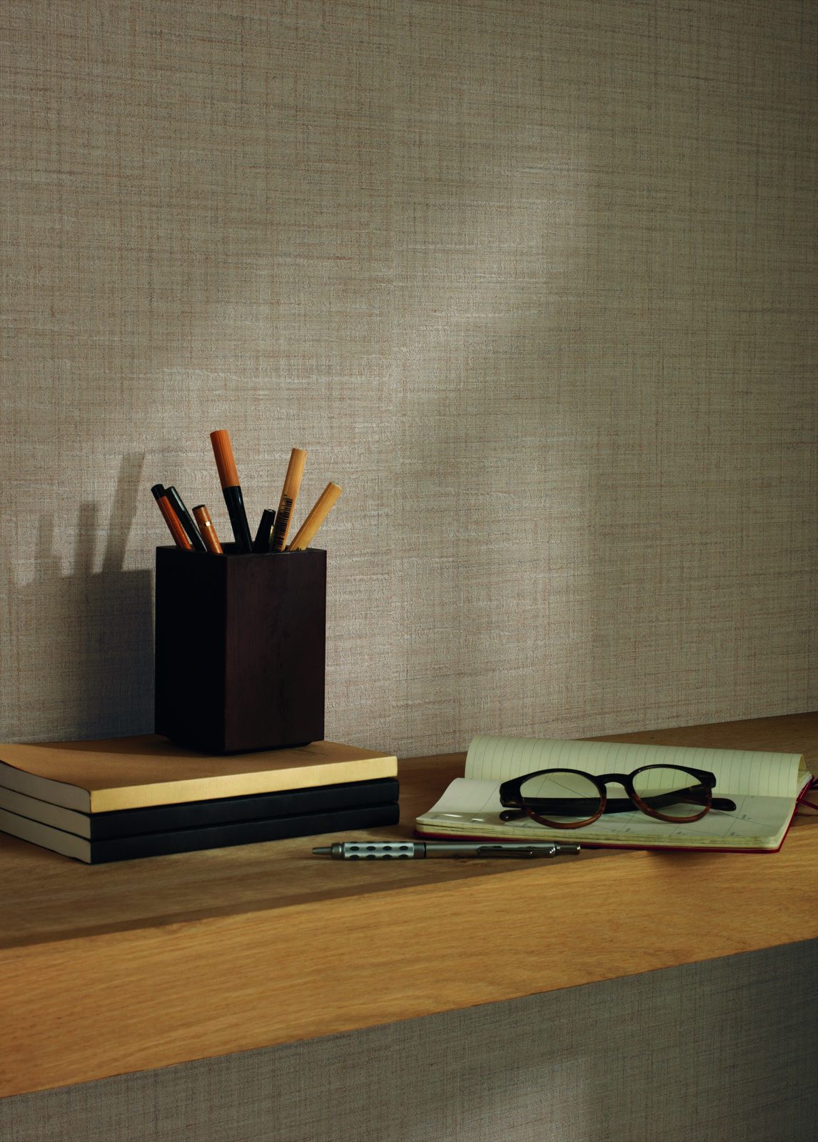 The writing desk — Verve Woven Texture — Taupe, article 85471596